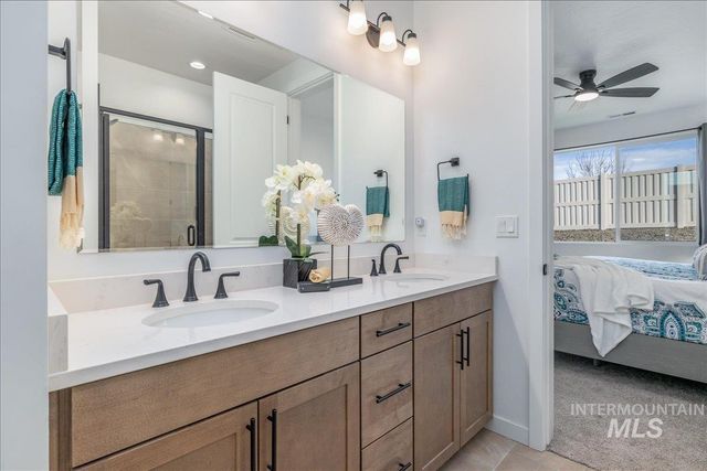 1218 Stirling Meadows Ct, Middleton, ID 83644