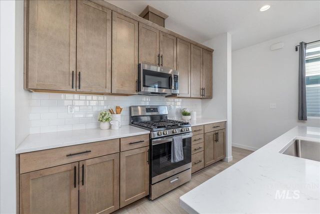 1218 Stirling Meadows Ct, Middleton, ID 83644