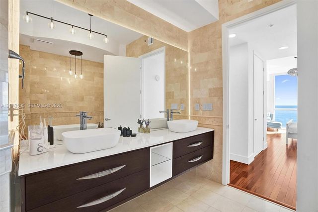 18101 Collins Avenue 1607, Sunny Isles Beach, FL 33160