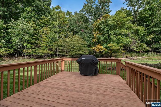 130 Butternut Drive, Wayne, NJ 07470