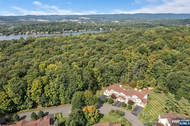 130 Butternut Drive, Wayne, NJ 07470