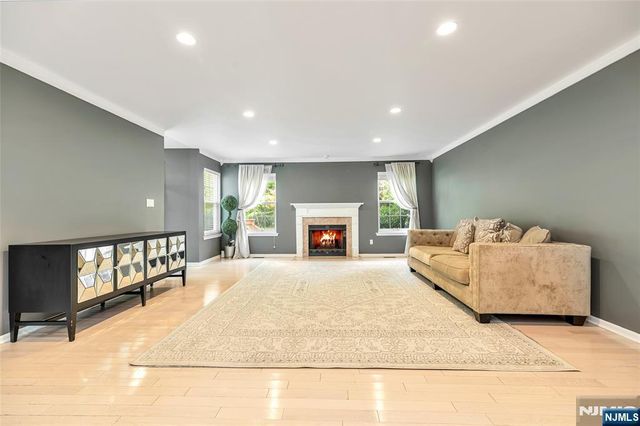 130 Butternut Drive, Wayne, NJ 07470
