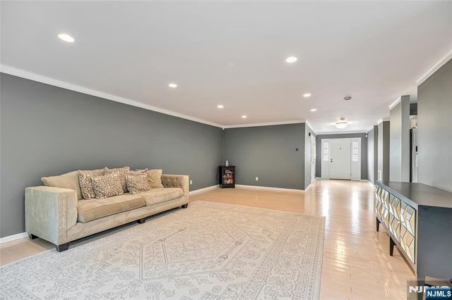 130 Butternut Drive, Wayne, NJ 07470