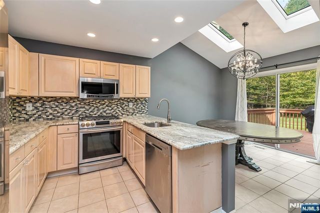 130 Butternut Drive, Wayne, NJ 07470