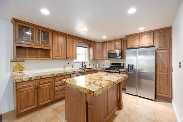 9739 S LAURA LANE DR, Sandy, UT 84092