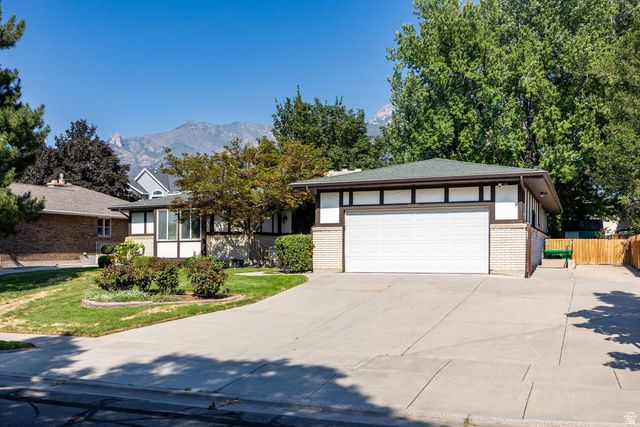 9739 S LAURA LANE DR, Sandy, UT 84092