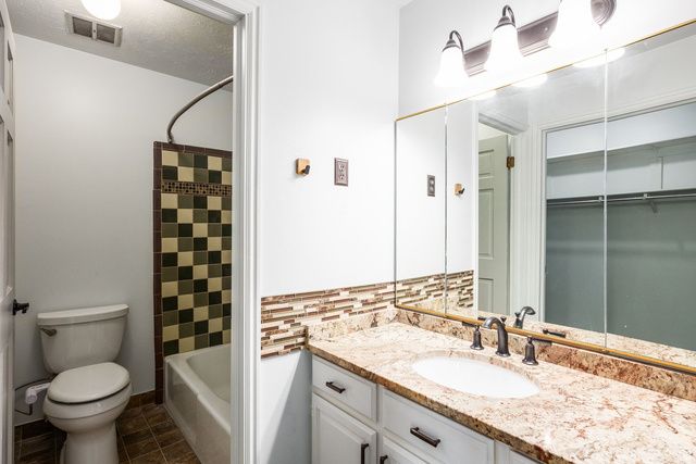 9739 S LAURA LANE DR, Sandy, UT 84092