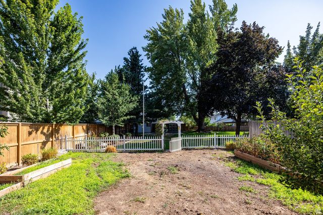 9739 S LAURA LANE DR, Sandy, UT 84092
