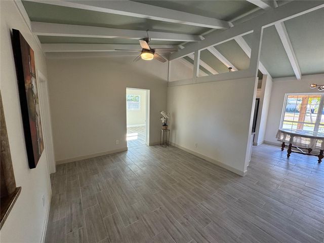 1500 CARSON CIRCLE NE, St Petersburg, FL 33703