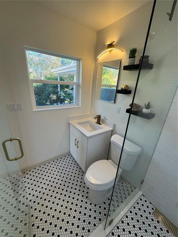 1500 CARSON CIRCLE NE, St Petersburg, FL 33703