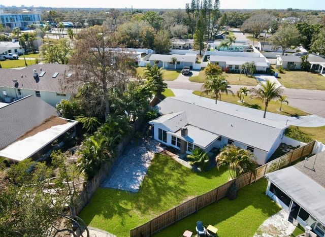 1500 CARSON CIRCLE NE, St Petersburg, FL 33703