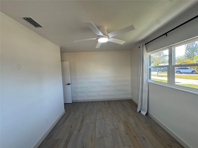 1500 CARSON CIRCLE NE, St Petersburg, FL 33703