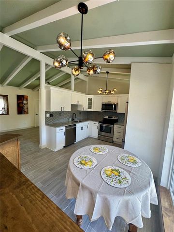 1500 CARSON CIRCLE NE, St Petersburg, FL 33703