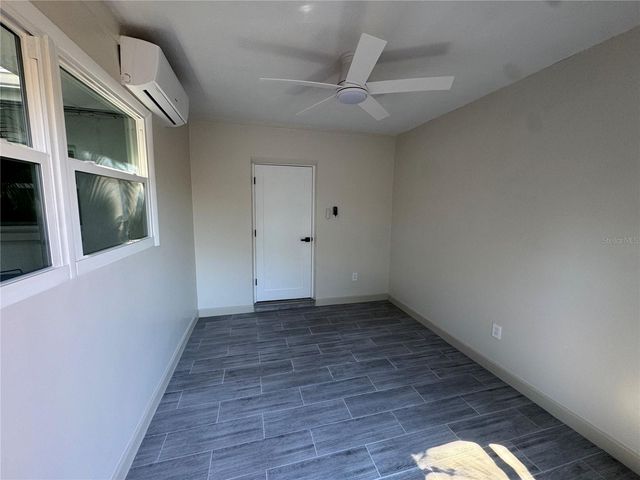 1500 CARSON CIRCLE NE, St Petersburg, FL 33703