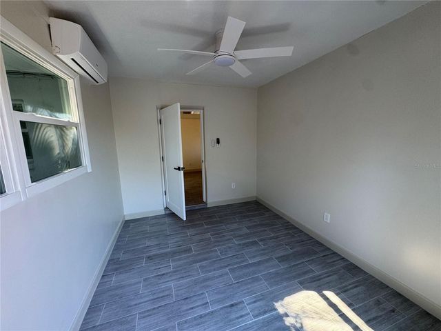 1500 CARSON CIRCLE NE, St Petersburg, FL 33703