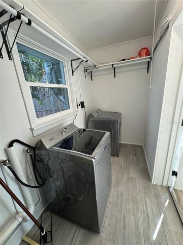 1500 CARSON CIRCLE NE, St Petersburg, FL 33703