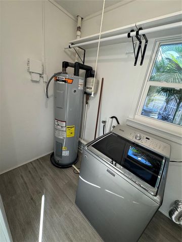 1500 CARSON CIRCLE NE, St Petersburg, FL 33703