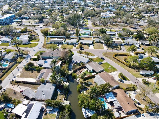 1500 CARSON CIRCLE NE, St Petersburg, FL 33703