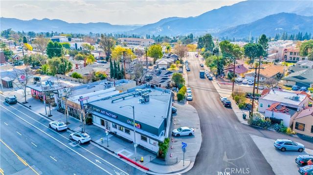 2870 Foothill Boulevard, La Crescenta, CA 91214