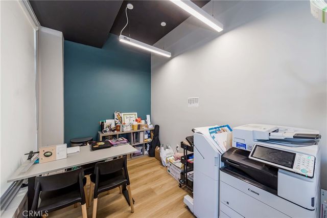 2870 Foothill Boulevard, La Crescenta, CA 91214