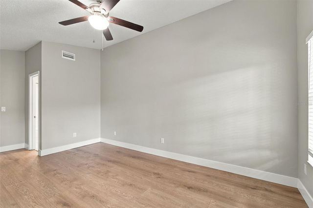 3118 VALLEY OAKS DRIVE, Tampa, FL 33618
