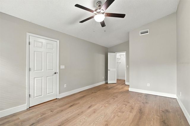 3118 VALLEY OAKS DRIVE, Tampa, FL 33618