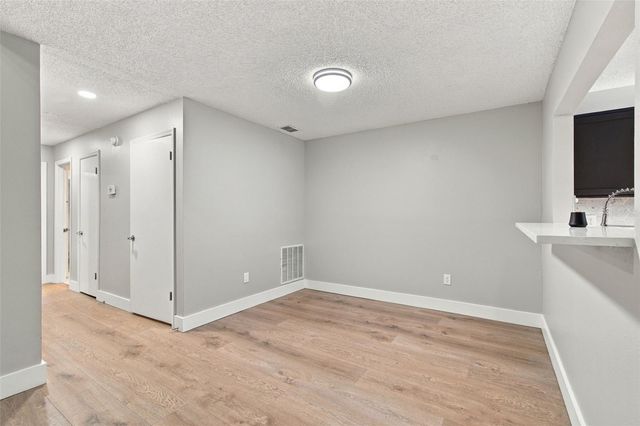 3118 VALLEY OAKS DRIVE, Tampa, FL 33618