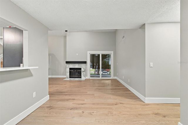 3118 VALLEY OAKS DRIVE, Tampa, FL 33618