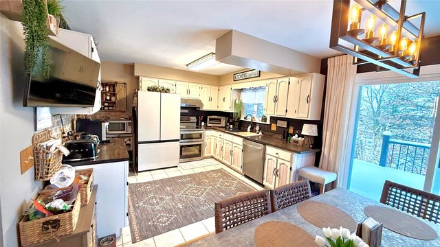 2408 W 36TH Street, Erie, PA 16506