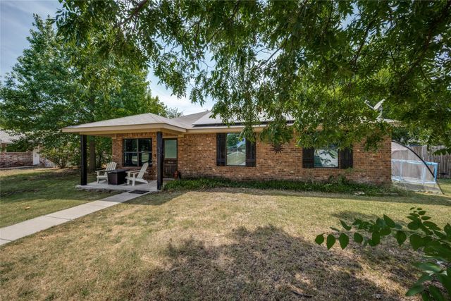 105 N 7th Street, Sanger, TX 76266