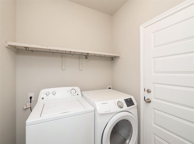 800 Savannah CV, Elgin, TX 78621
