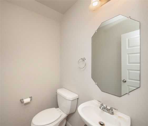 800 Savannah CV, Elgin, TX 78621