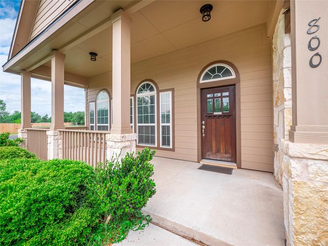800 Savannah CV, Elgin, TX 78621