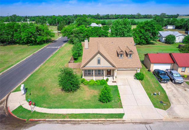 800 Savannah CV, Elgin, TX 78621