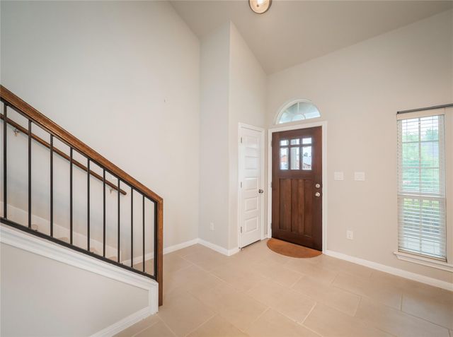 800 Savannah CV, Elgin, TX 78621