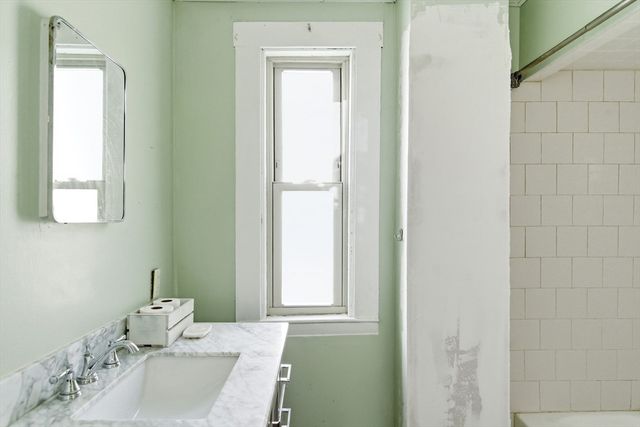 8 Parker Pl, Somerville, MA 02143