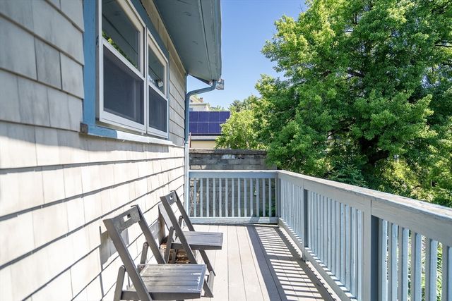 8 Parker Pl, Somerville, MA 02143