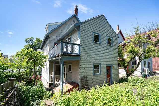 8 Parker Pl, Somerville, MA 02143