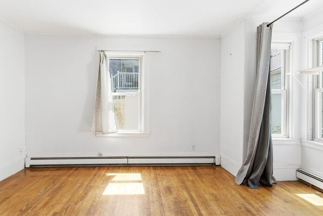 8 Parker Pl, Somerville, MA 02143