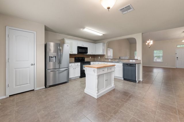 227 Old Spanish Trail, Waxahachie, TX 75167