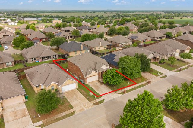 227 Old Spanish Trail, Waxahachie, TX 75167