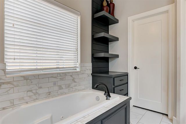 821 NW 192nd Terrace, Edmond, OK 73012