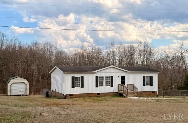 4378 Hummingbird Ln, Concord, VA 24538