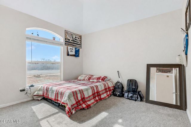 401 PLATEAU Drive, Socorro, TX 79927