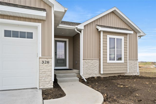 326 29th Street SW, Altoona, IA 50009