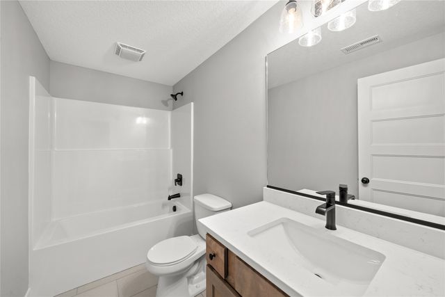 326 29th Street SW, Altoona, IA 50009