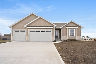 326 29th Street SW, Altoona, IA 50009