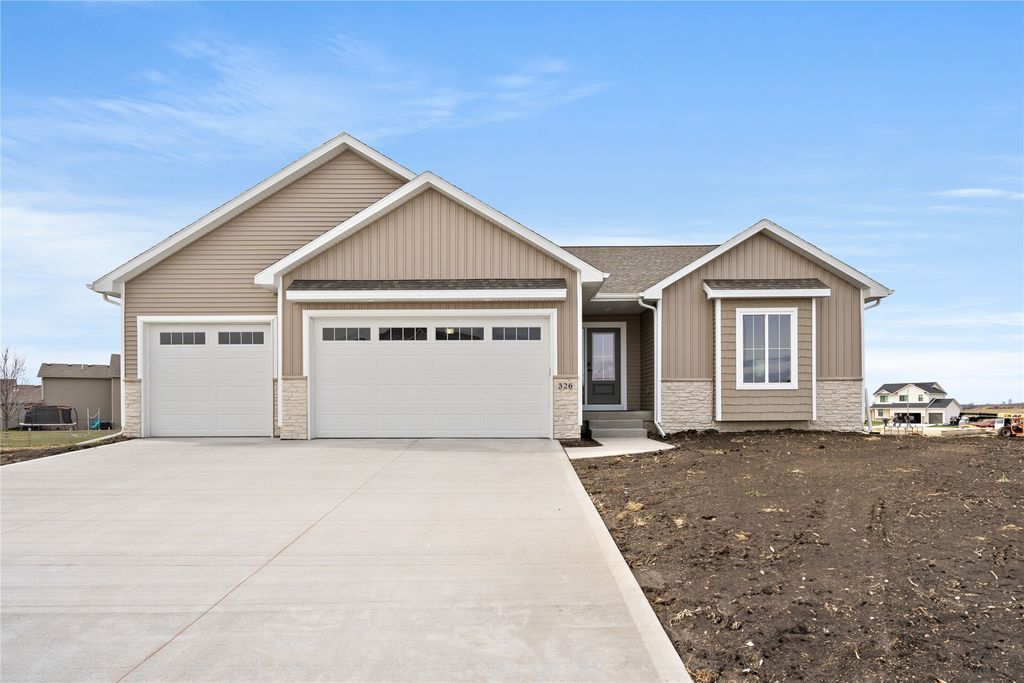 326 29th Street SW, Altoona, IA 50009