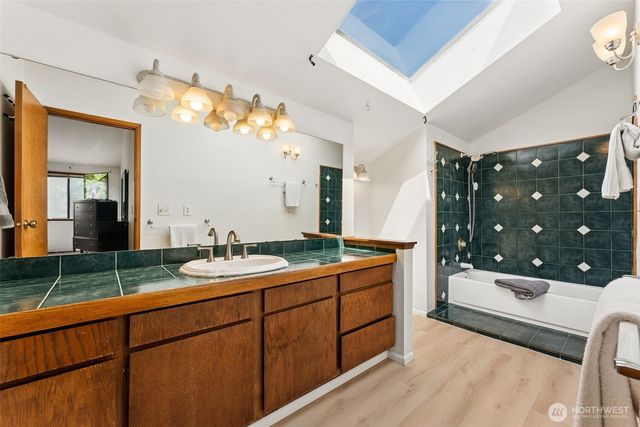 2407 SE 8th Place, Renton, WA 98055