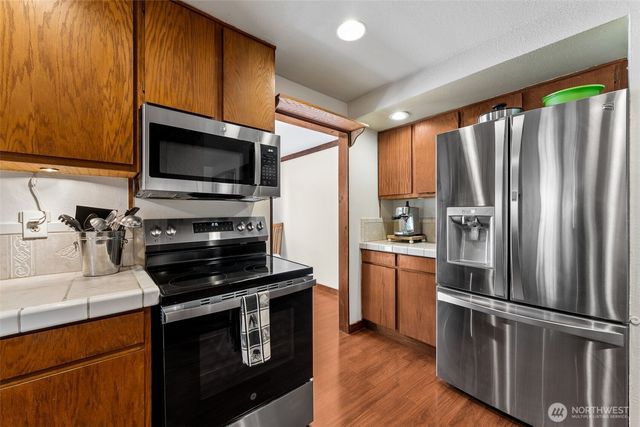 2407 SE 8th Place, Renton, WA 98055